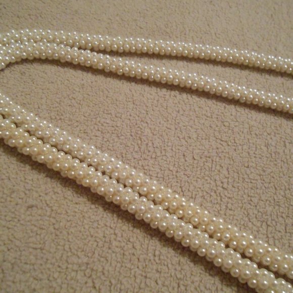 Vintage Pearl Tassel Necklace - Picture 3 of 5